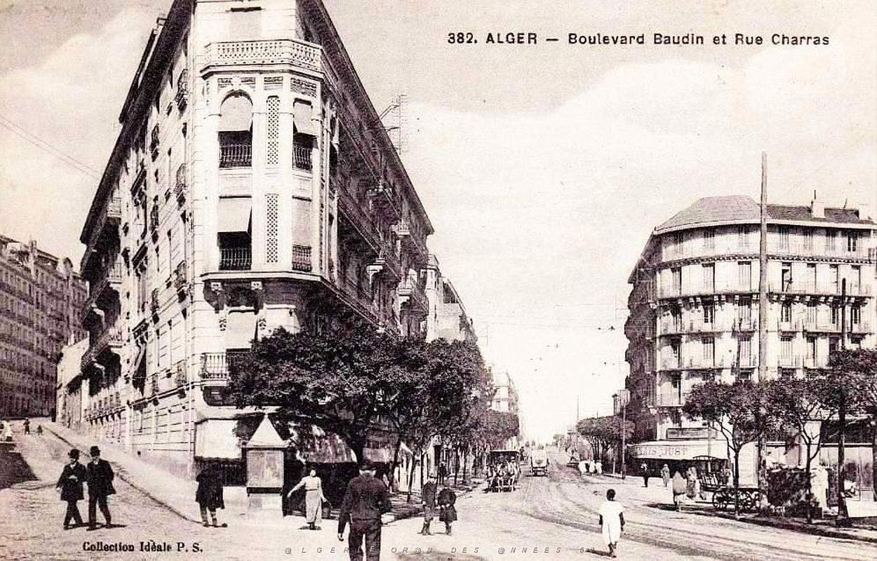 Alger - Boulevard Baudin et Rue Charras.jpg